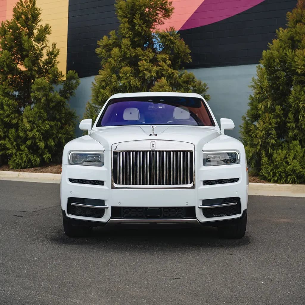 Rolls-Royce Cullinan with All White Interior no. 2 Rolls-Royce Cullinan with All White Interior no. 2