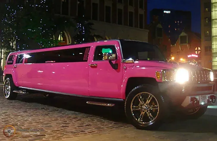 8 Seater Hummer H3 Limo