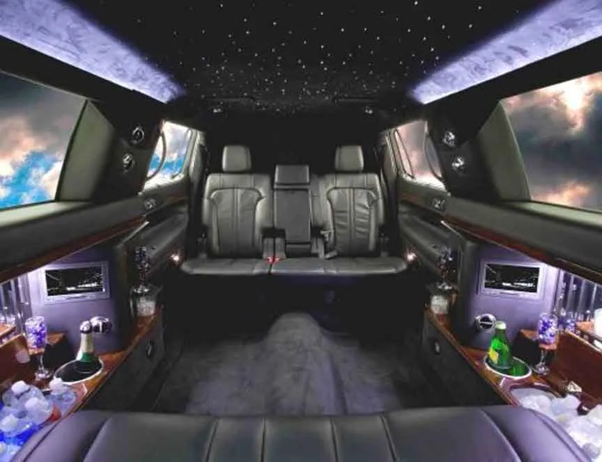 6 Passenger Limousine for limo rental