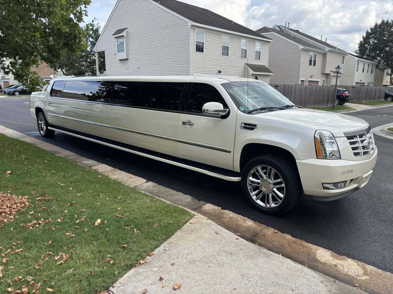 Cadillac Escalade Limousine — 16 Passengers for limo rental