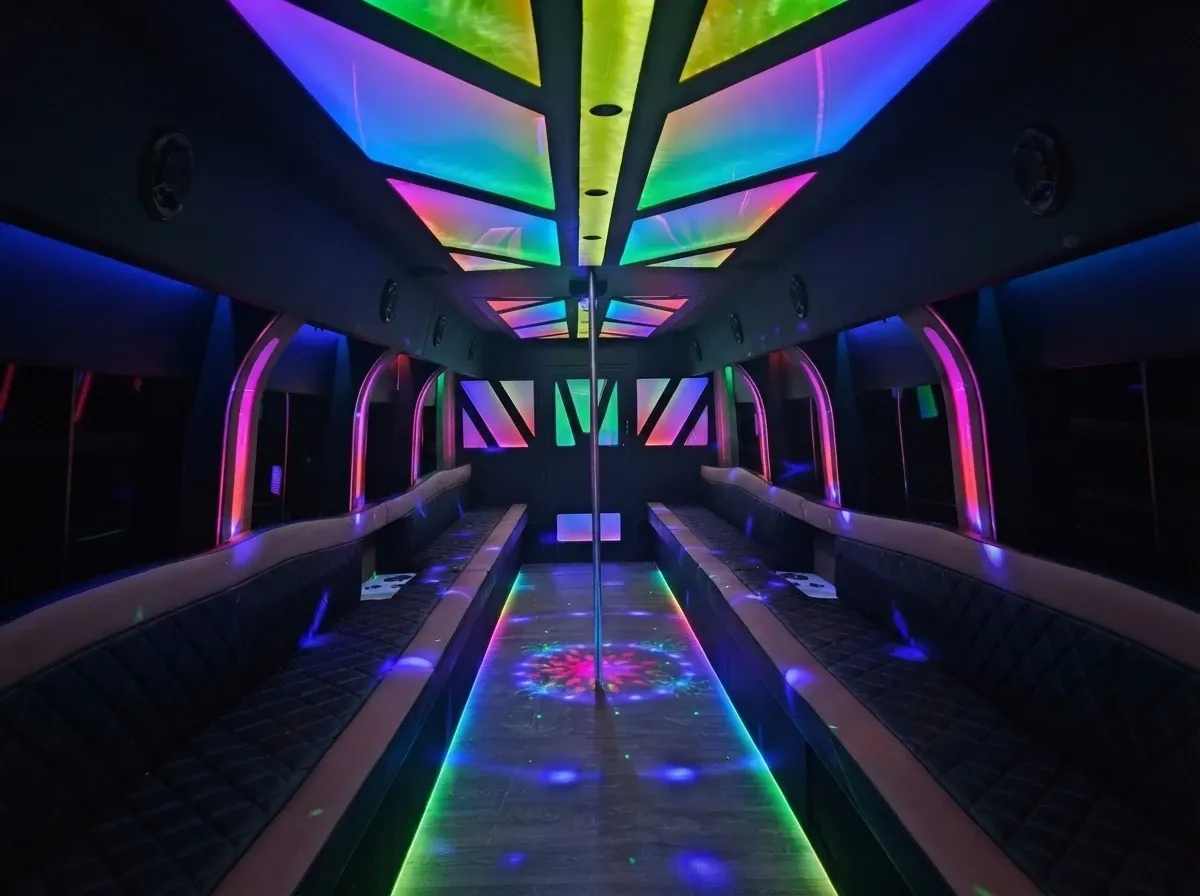 White D-Lux Party Bus no. 3