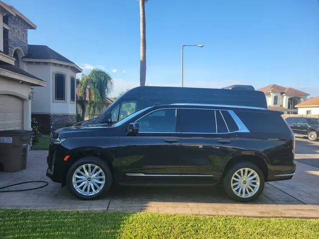 Black Escalade Limousines offered for limo rental