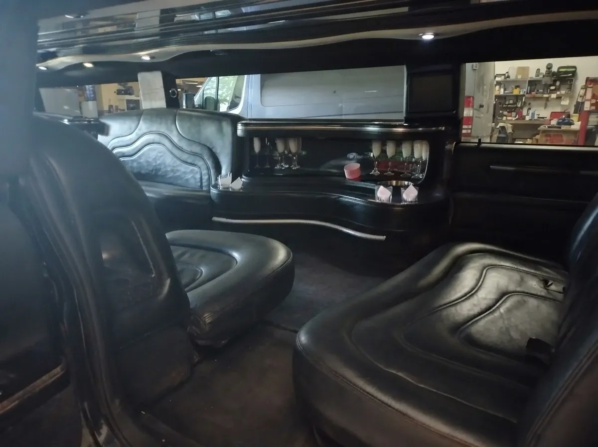 White Hummer Limousine no. 4