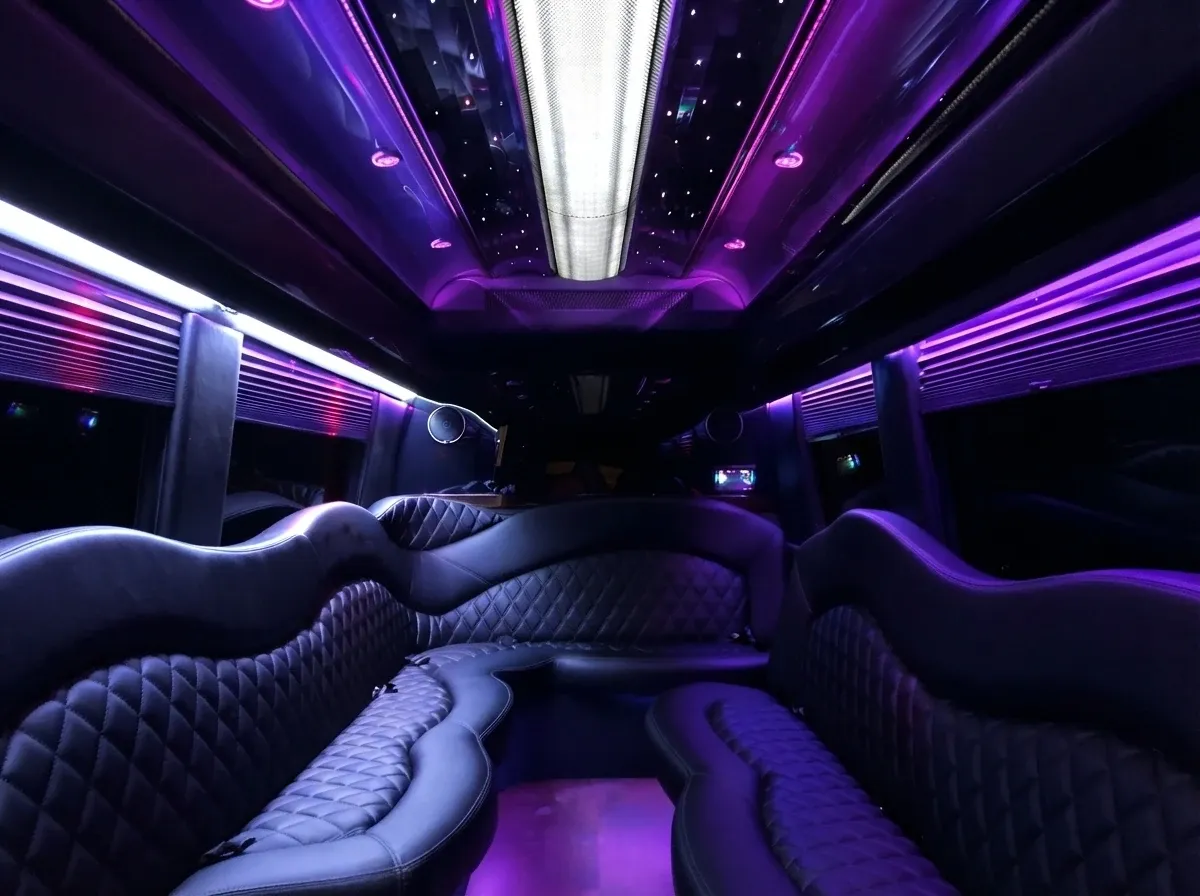 Hummer Limousine Black Hummer Limousine offered for limo rental