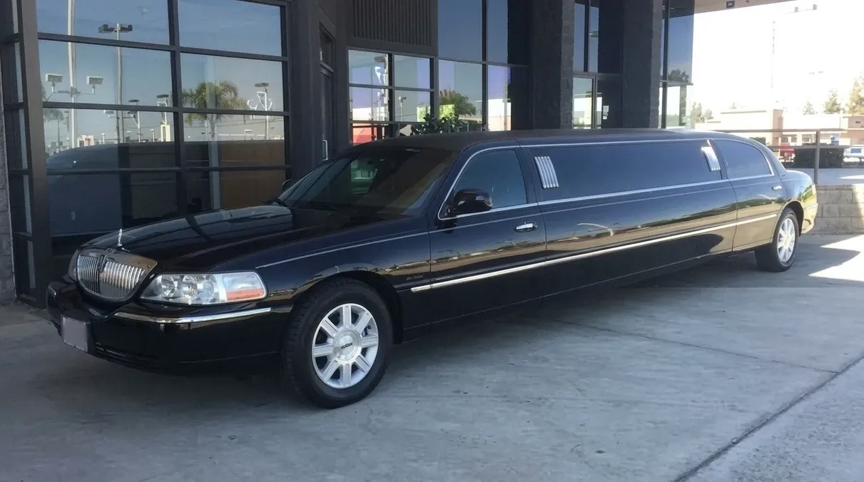 Lincoln Town Car Limousine Black Lincoln Town Car Limousine offered for limo rental