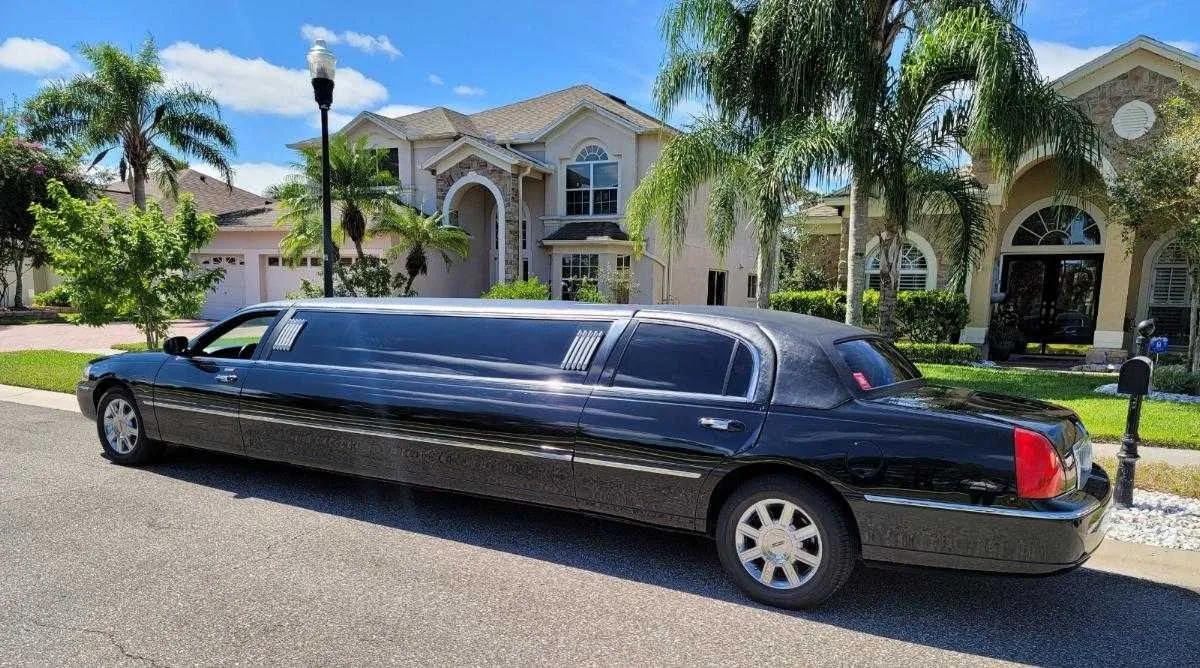 Black Lincoln Towncar Limo with tinted windows for limo rental in Marion County, FL