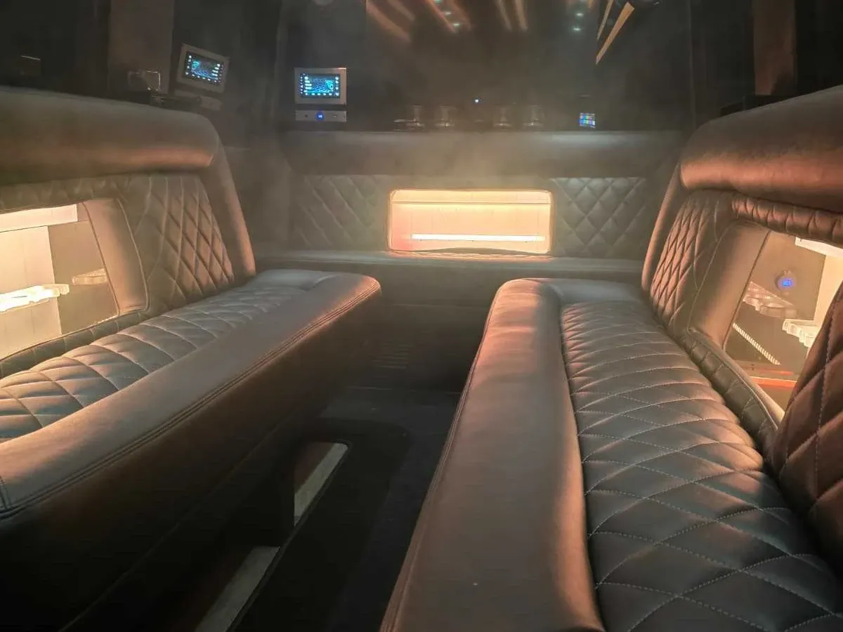 Black Mercedes-Benz Limousine Sprinter no. 2