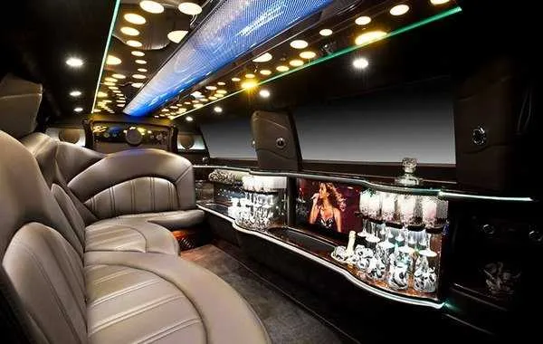 White Lincoln MKT Limousine White Lincoln MKT Limousine interior shot