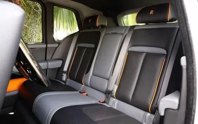 White Rolls-Royce Cullinan no. 7