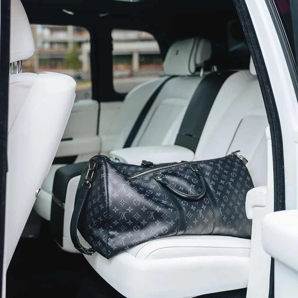 Rolls-Royce Cullinan with All White Interior no. 9