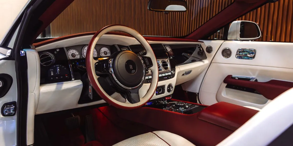 Rolls-Royce Dawn interior shot