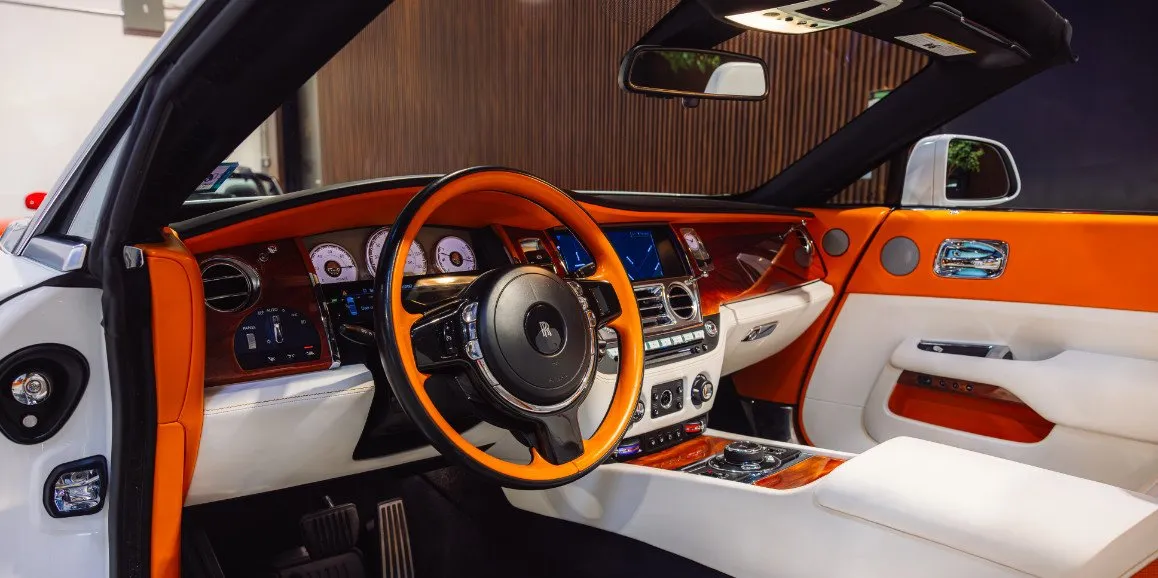 Rolls-Royce Dawn (Hermes) interior shot