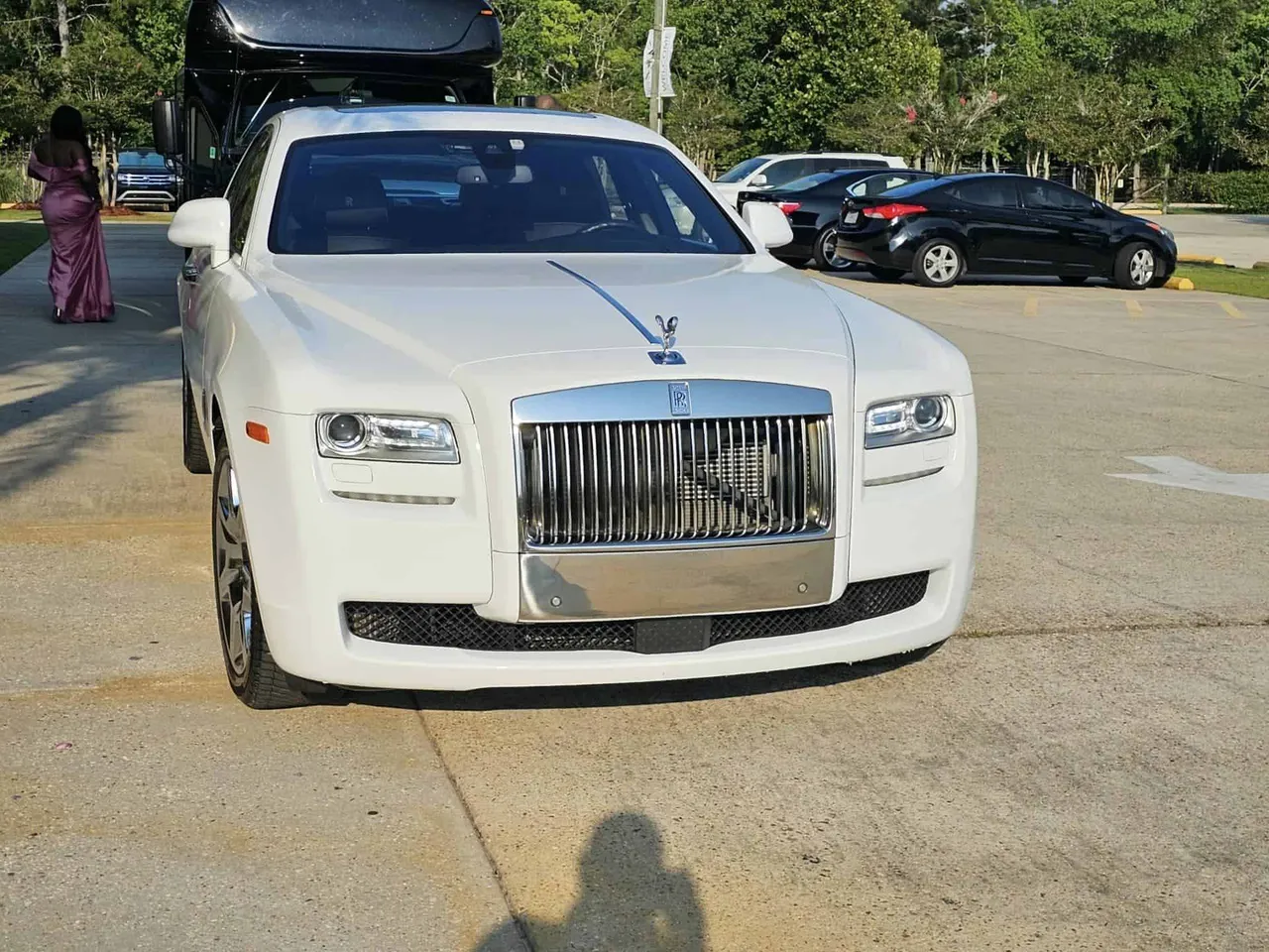 White Rolls-Royce Ghost offered for limo rental