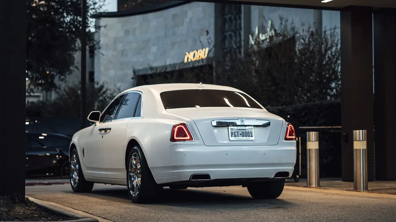 White Rolls-Royce Ghost no. 4