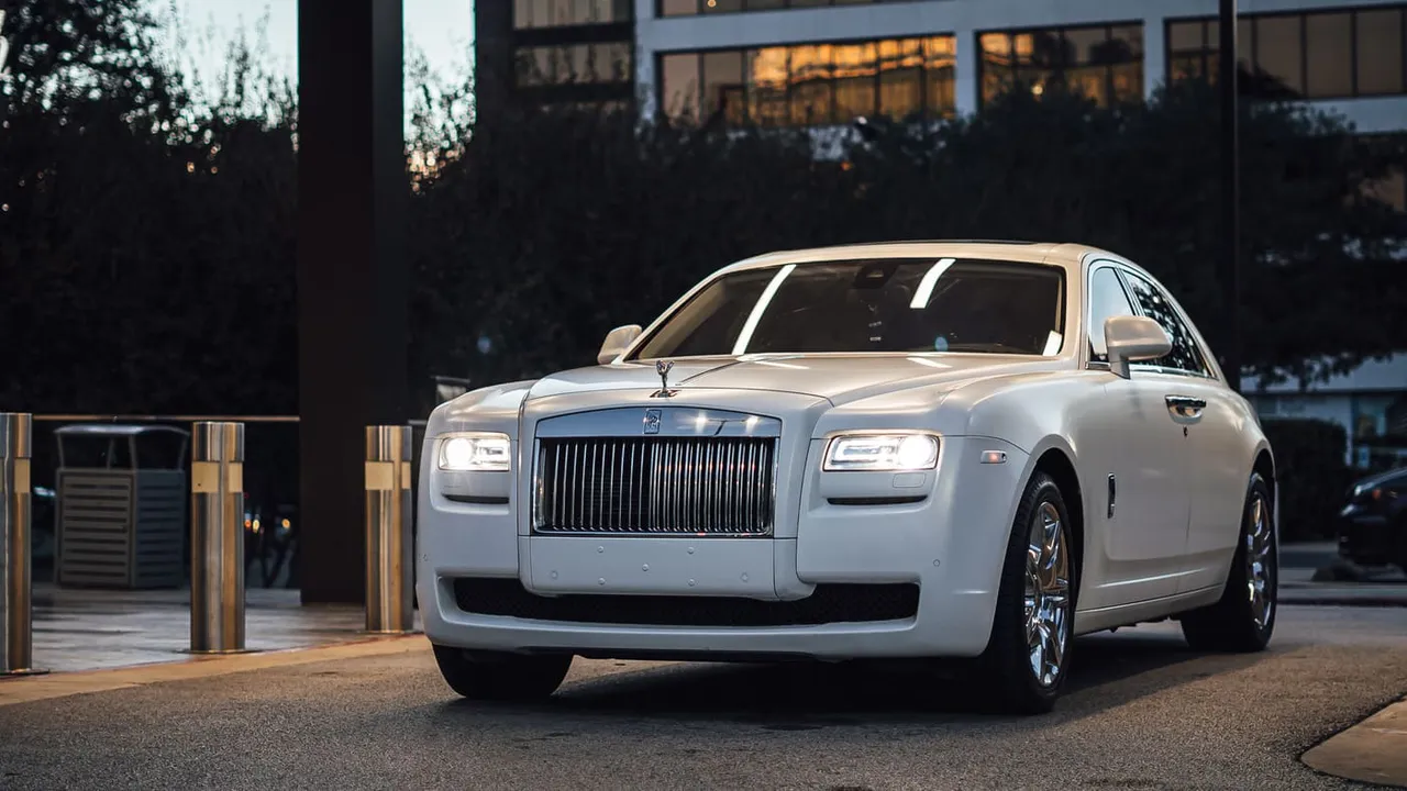 White Rolls-Royce Ghost no. 5