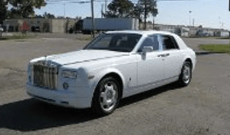 White Rolls-Royce Phantom offered for limo rental