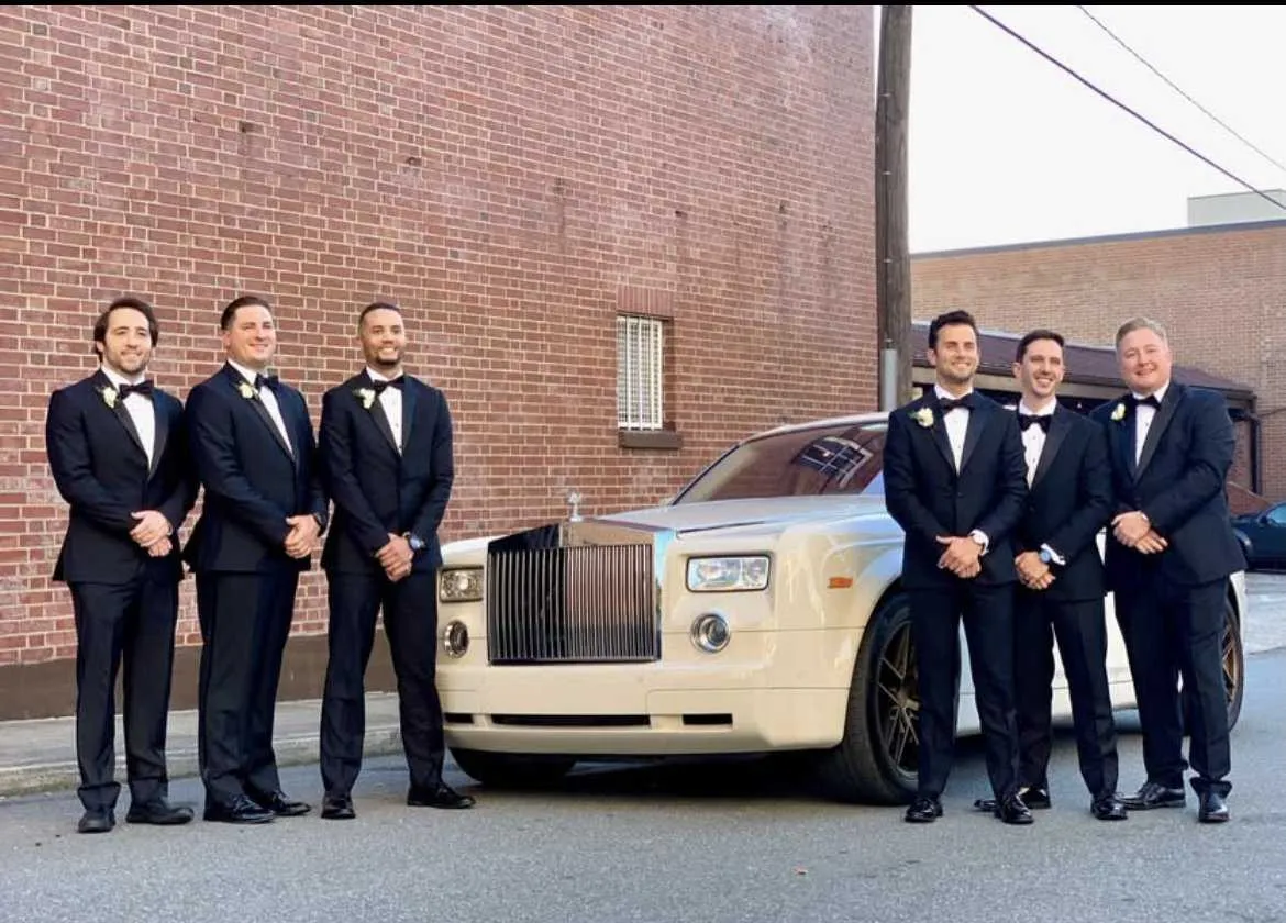 White Rolls-Royce Phantom offered for limo rental