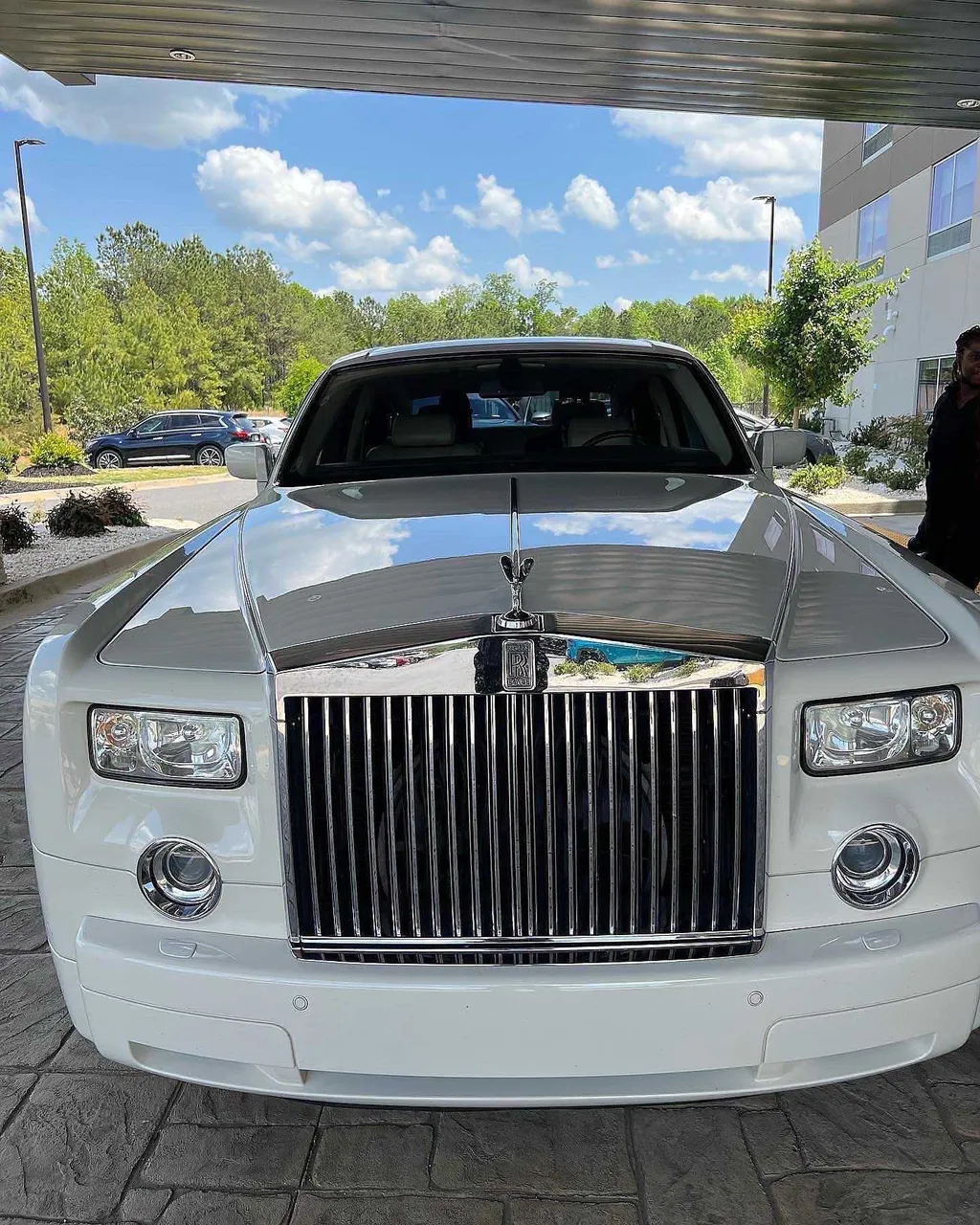 White Rolls-Royce Phantom exterior shot