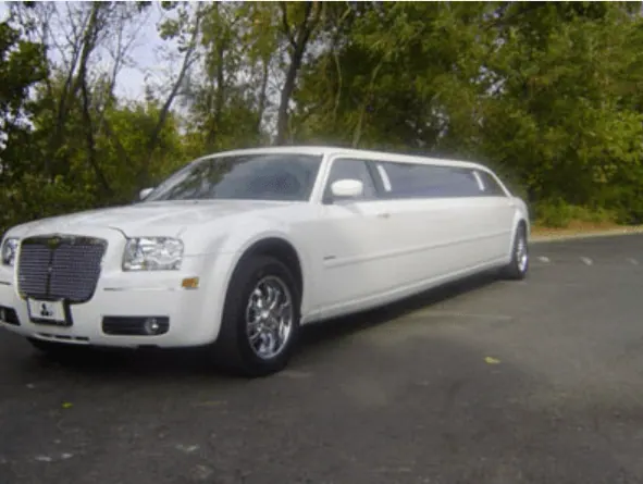 C300 Limousine exterior, photo 2 for limo rental in Cleveland County, AR