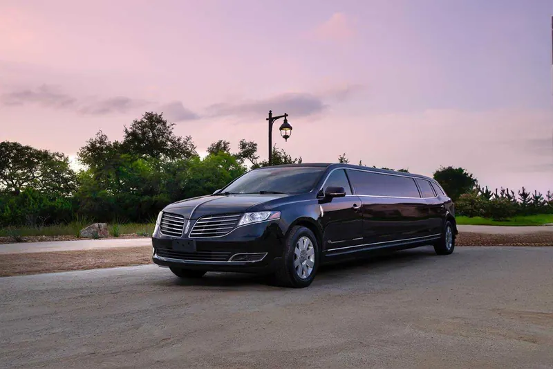 Lincoln MKT Limo for limo rental in LeFlore County, OK